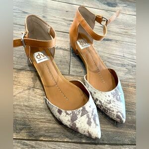 Dolce Vita leather pointed toe flats ankle strap size 8.5